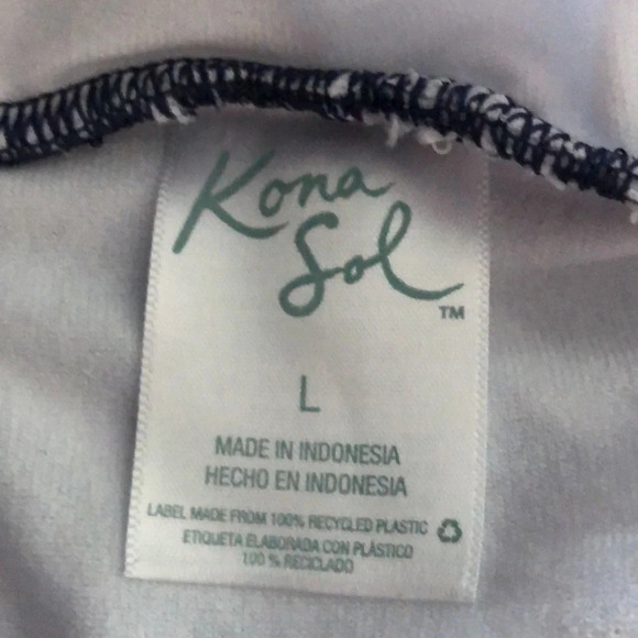 NWOT Kona Sol Size Large Nautical Stripe One Piece Swimsuit Medium Coverage Navy - Picture 5 of 5